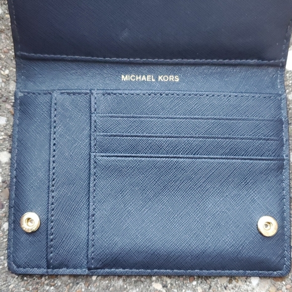 Michael Kors Begonia Flower Wallet Card Holder Set - Picture 6 of 7